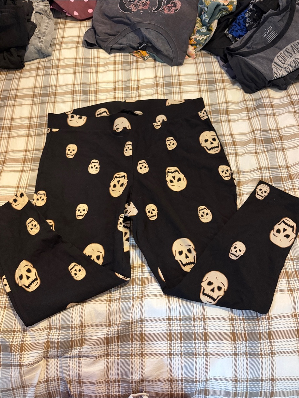 Torrid 3Black Skull Print Leggings